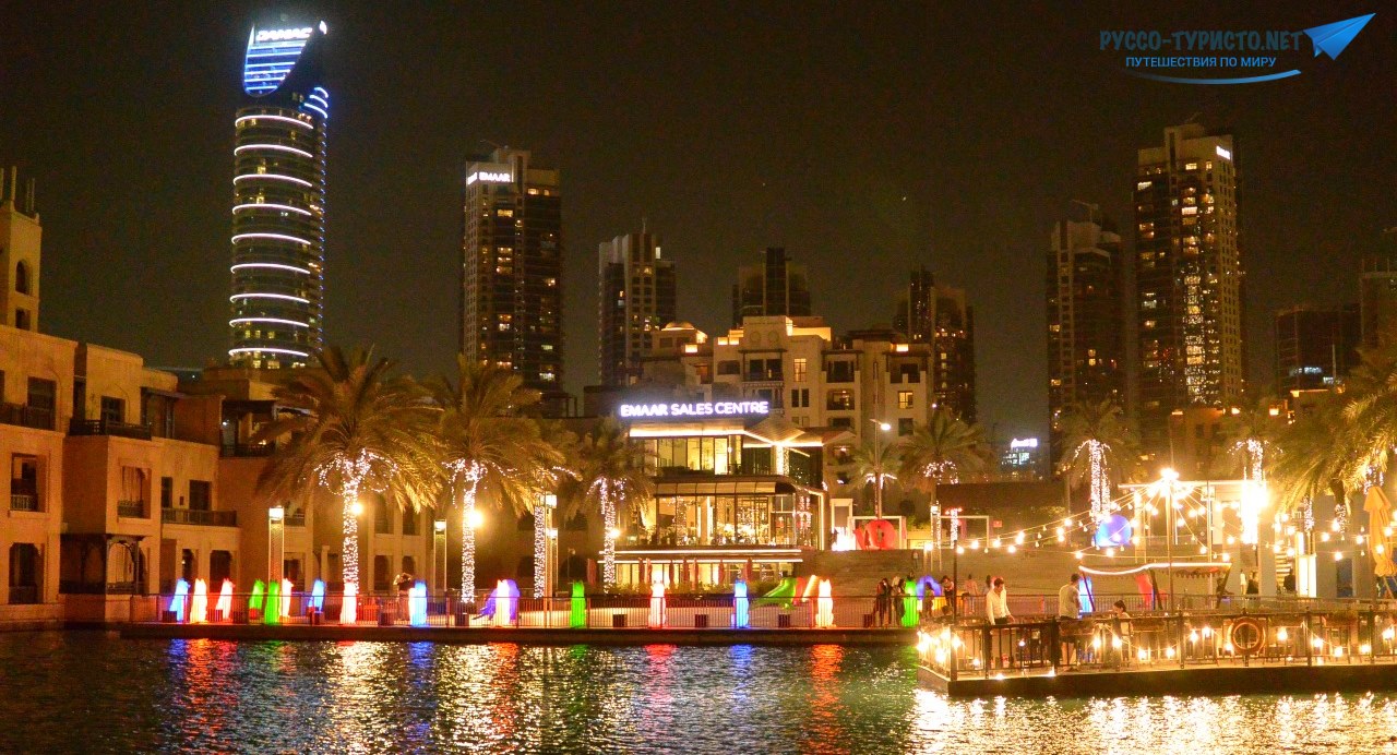 Путешествие в Дубай - ночные улицы с подсветкой