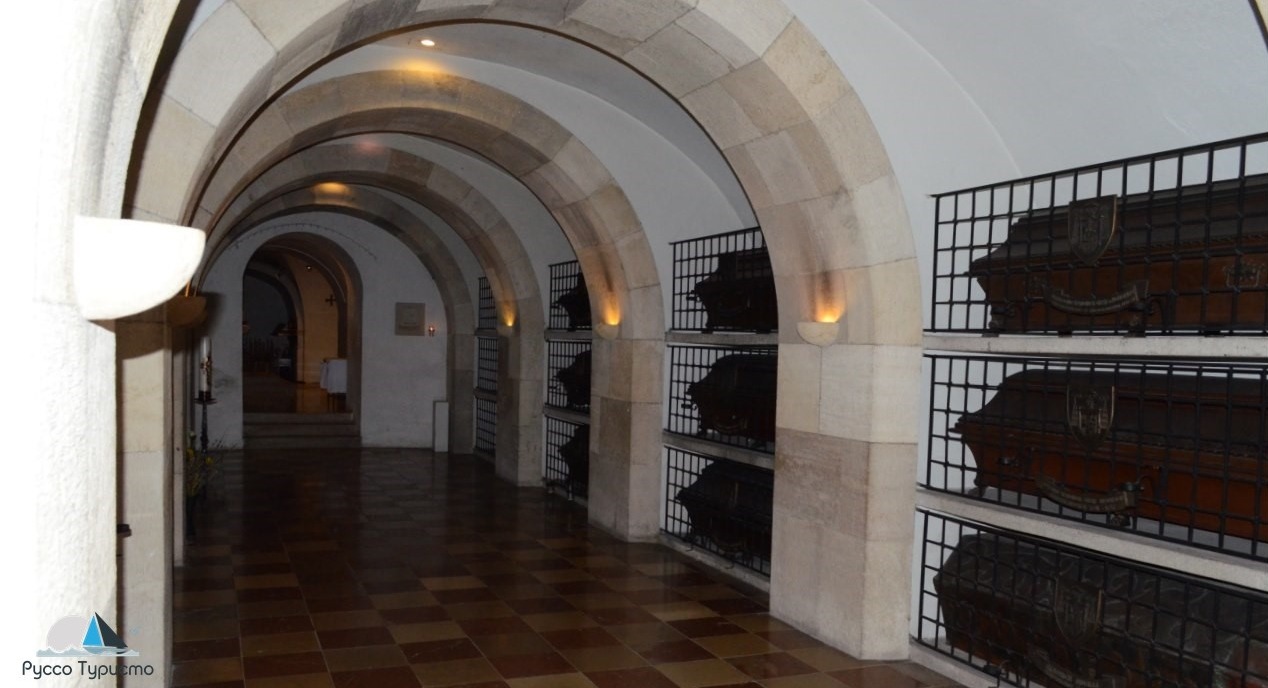 Подземелье (катакомбы) под собором святого Стефана