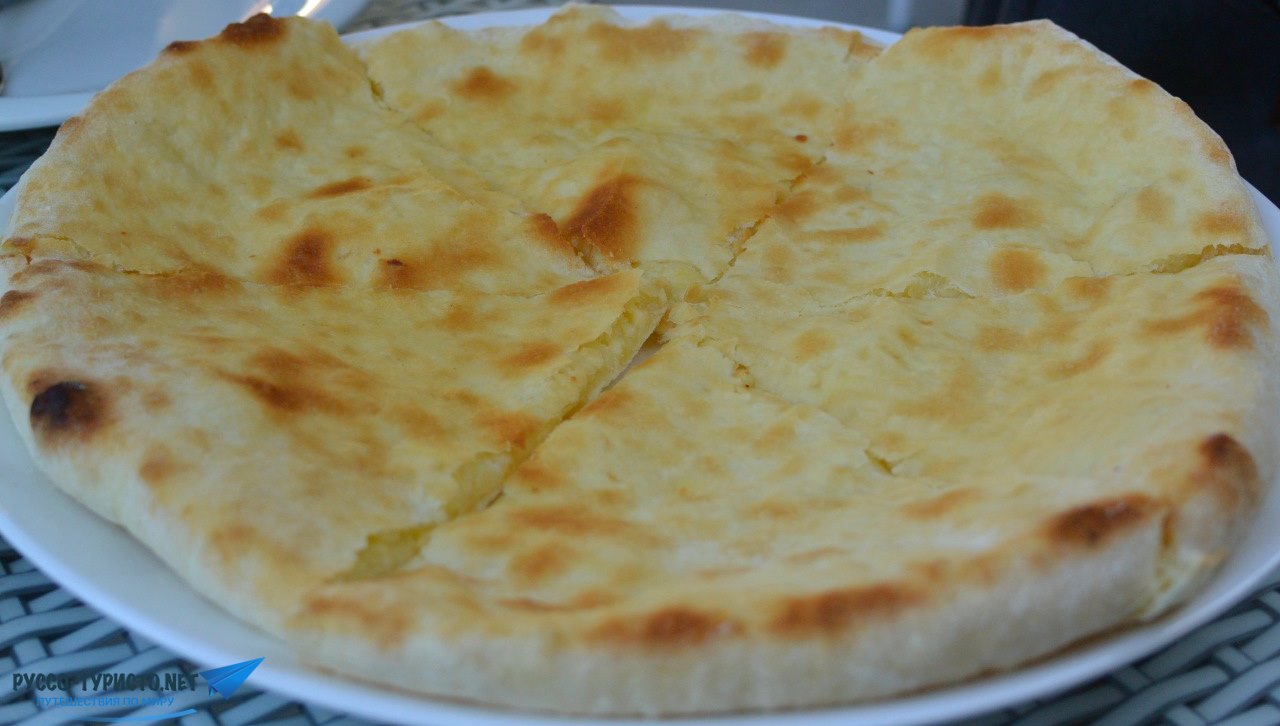 Путешествие в Тбилиси - хачапури с сыром